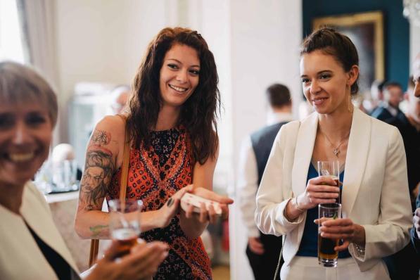 Corporate magician also does magic presentations for beautiful ladies